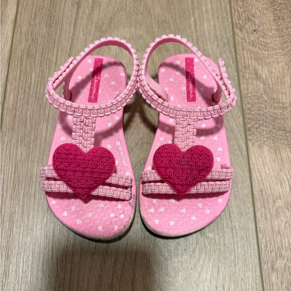 Pink Heart Ipanema Rubber- Jelly baby sandals size 7